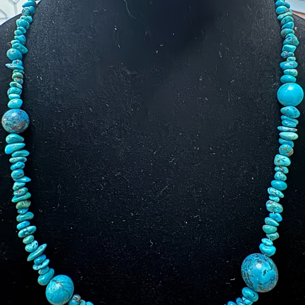 Turquoise Beaded Necklace